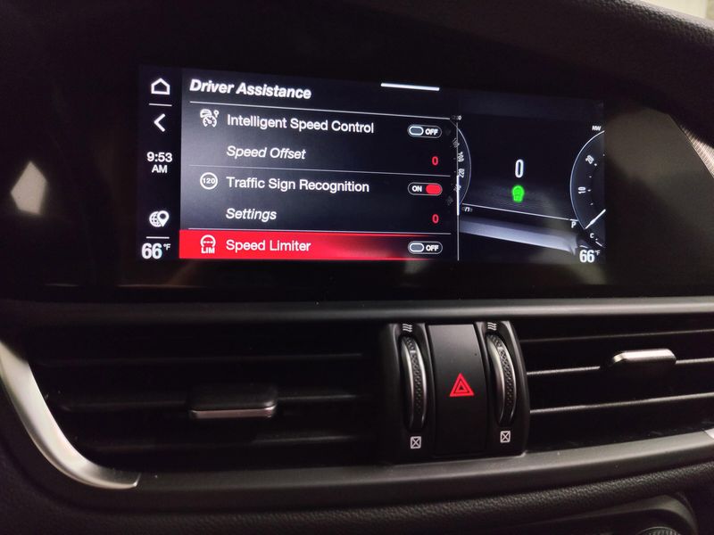 New 2025 Alfa Romeo Giulia AwdImage 22