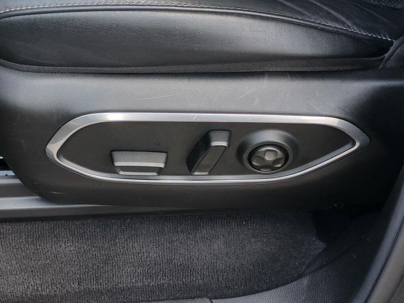 2022 Jeep Wagoneer Series IIIImage 32