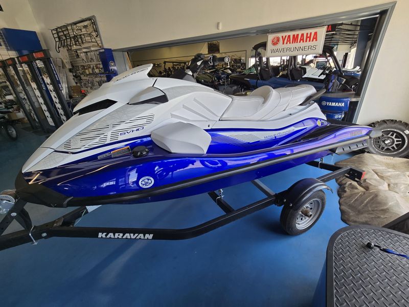 2025 Yamaha GP SVHO WAUDIO WHITE AND RACING BLUE Image 1
