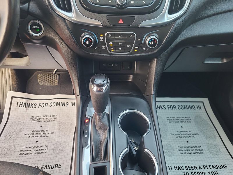 Used 2020 Chevrolet Equinox LTImage 9