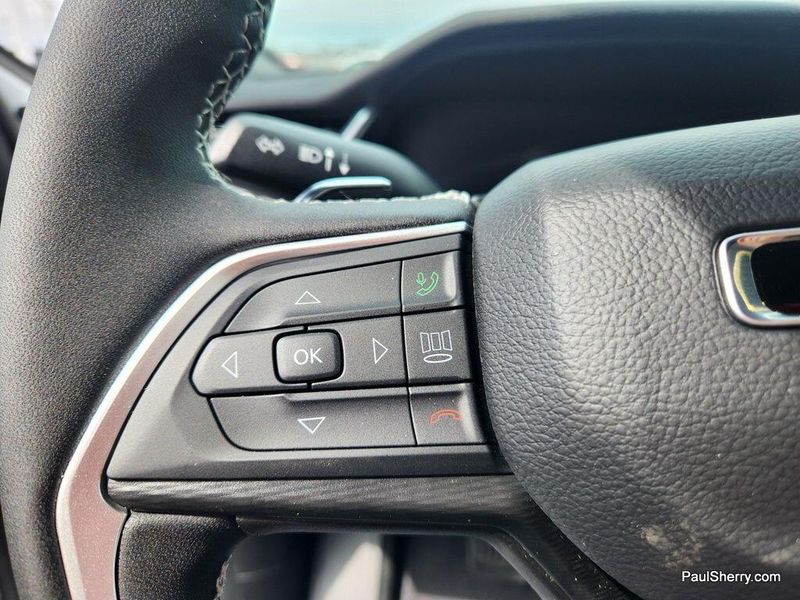 New 2025 Jeep Grand Cherokee L Altitude X 4x4Image 43