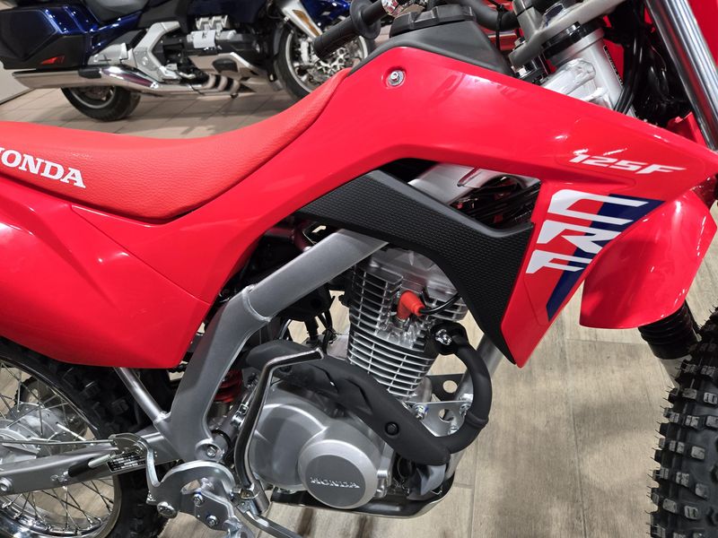 2025 Honda CRF 125F BIG WHEEL REDImage 5