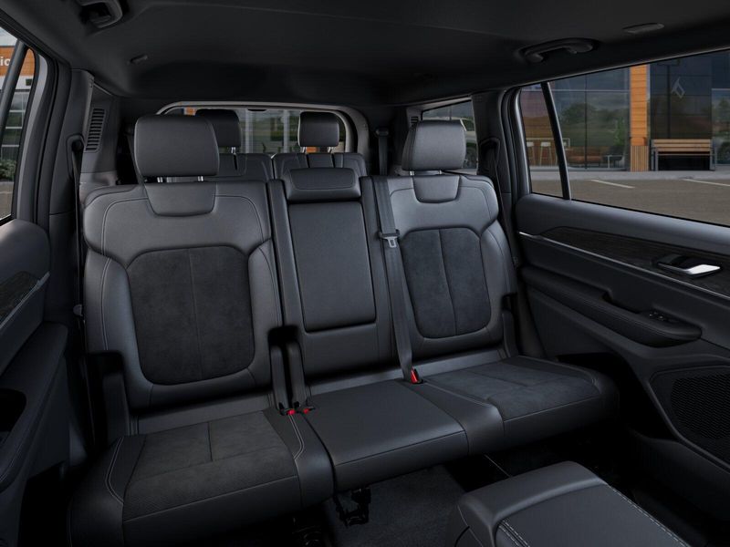 New 2026 Jeep Grand Cherokee L Laredo Altitude 4x4Image 41