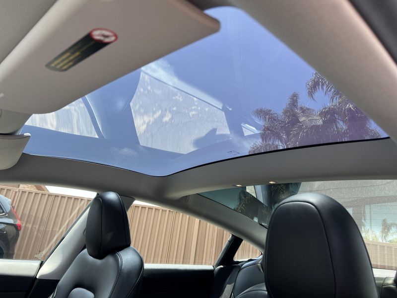 Used 2023 Tesla Model 3 PerformanceImage 15