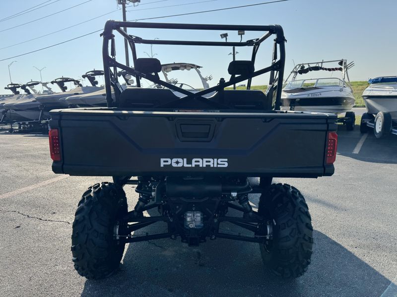 2025 Polaris RANGER CREW 570 FULLSIZE SAGE GREENImage 3