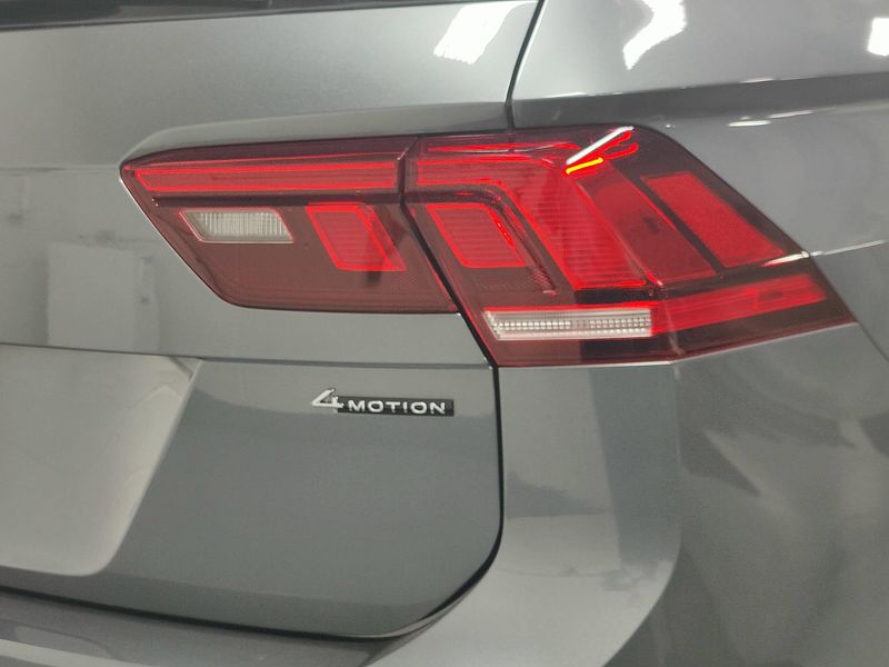 Used 2023 Volkswagen Tiguan SE 4-Motion AWDImage 5