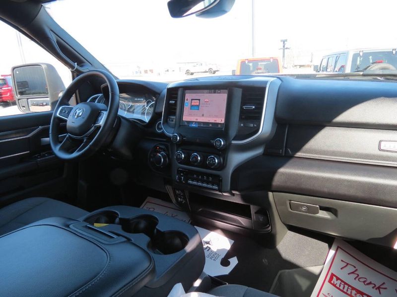 Used 2024 RAM 2500 Big Horn 4x4 4dr Crew Cab 6.3 ft. SB PickupImage 12