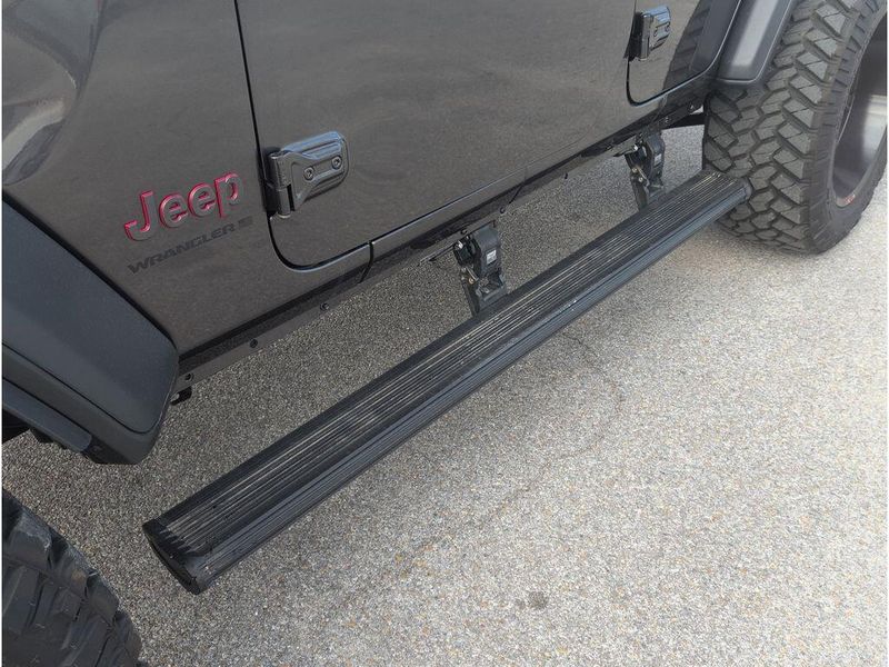 Used 2024 Jeep Wrangler RubiconImage 11