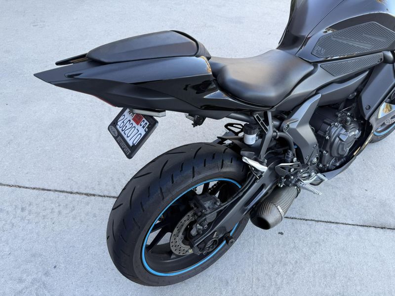 Used 2023 Yamaha YZF R7 Image 6