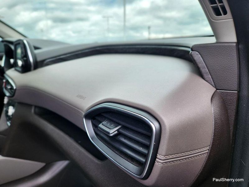 Used 2019 Hyundai Santa Fe SELImage 27