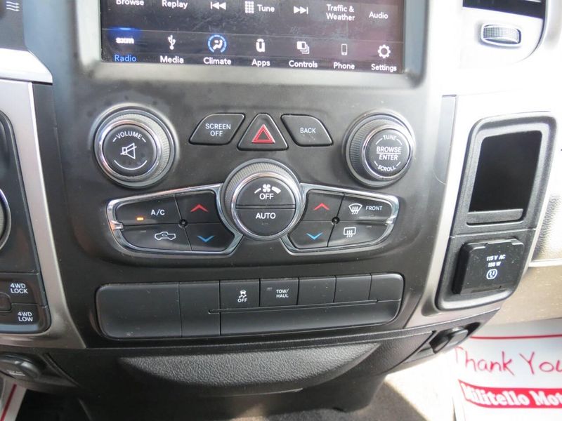 Used 2019 RAM 1500 Classic SLT 4x4 4dr Crew Cab 5.5 ft. SB PickupImage 23