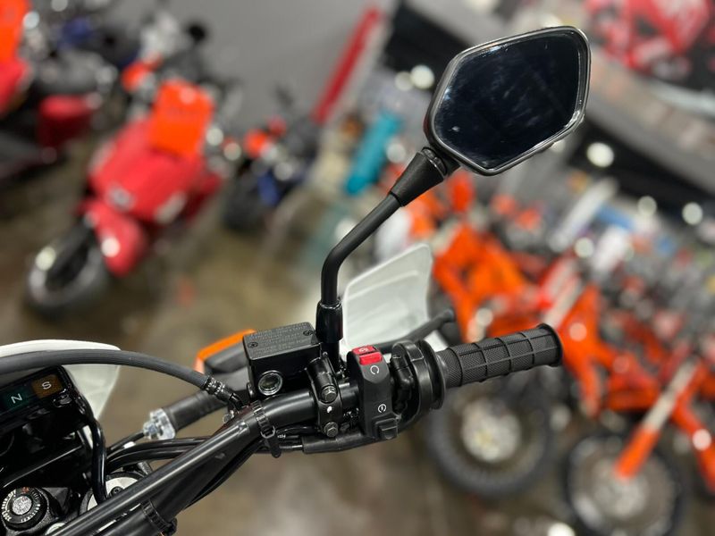 New 2025 Honda XR650L Image 21