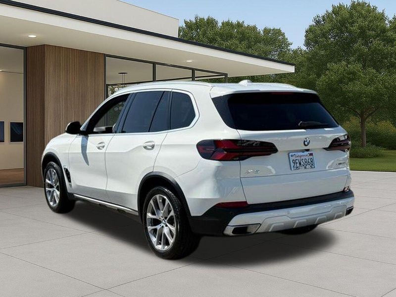 Used 2024 BMW X5 xDrive40iImage 7