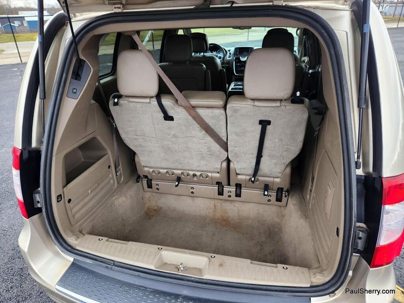 Used 2014 Chrysler Town & Country Touring