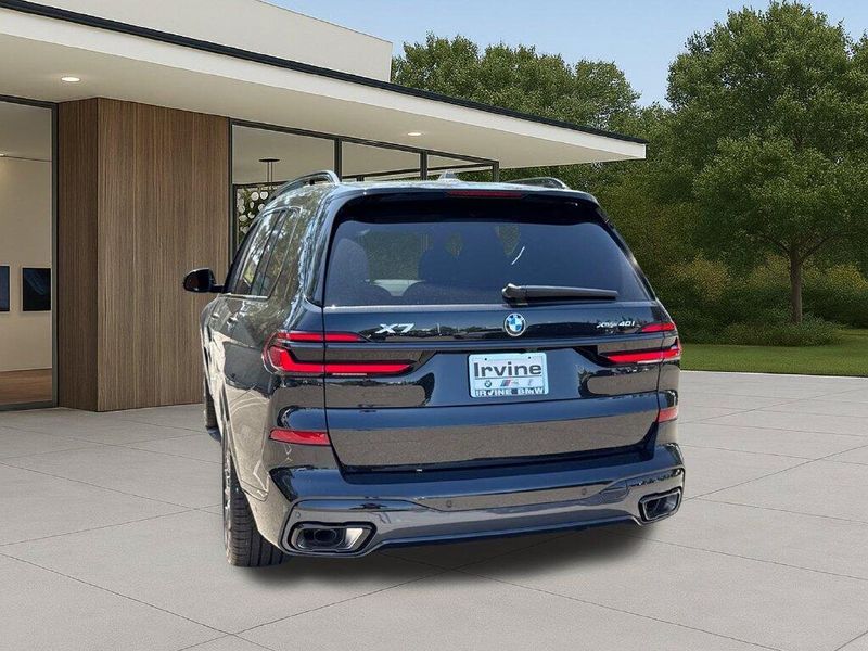 New 2027 BMW X7 xDrive40iImage 11