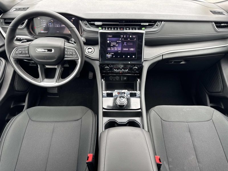 New 2026 Jeep Grand Cherokee L Laredo X 4x2