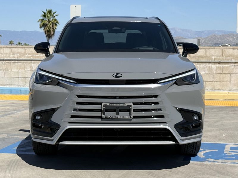 New 2026 Lexus TX 500h F SPORT Performance LuxuryImage 6