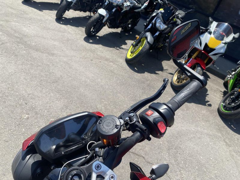 Used 2024 Triumph Street Triple 765 RS Image 20