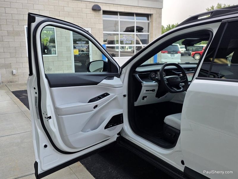 New 2026 Jeep Cherokee Overland