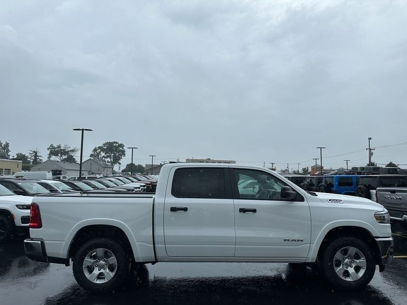 2025 RAM 1500 Big Horn Crew Cab 4x4 5