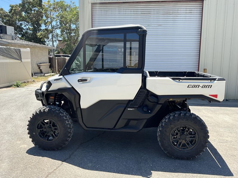 New 2026 Can-Am DEFENDER LIMITED 65 HD11 Image 8