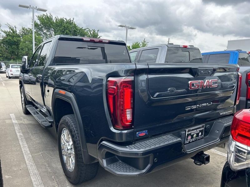 2022 GMC Sierra 2500HD DenaliImage 3