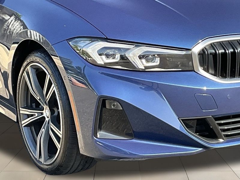 2023 BMW 3 Series 330iImage 9