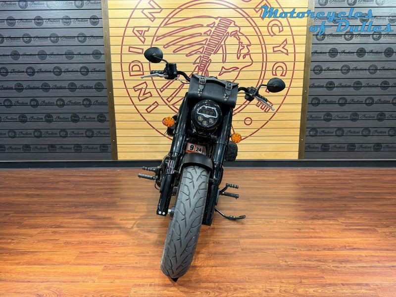 2022 Indian Motorcycle Chief Bobber Dark Horse Image 3