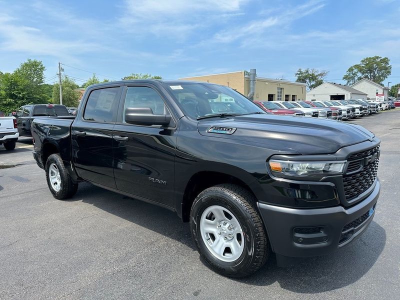 2025 RAM 1500 Tradesman Crew Cab 4x4 5