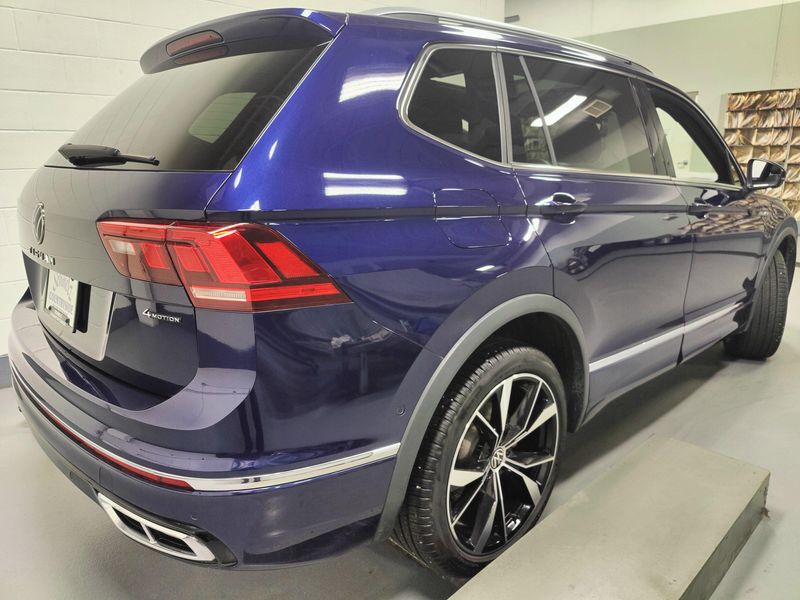 Used 2024 Volkswagen Tiguan AWD SEL R-Line w/Sunroof/NavImage 16