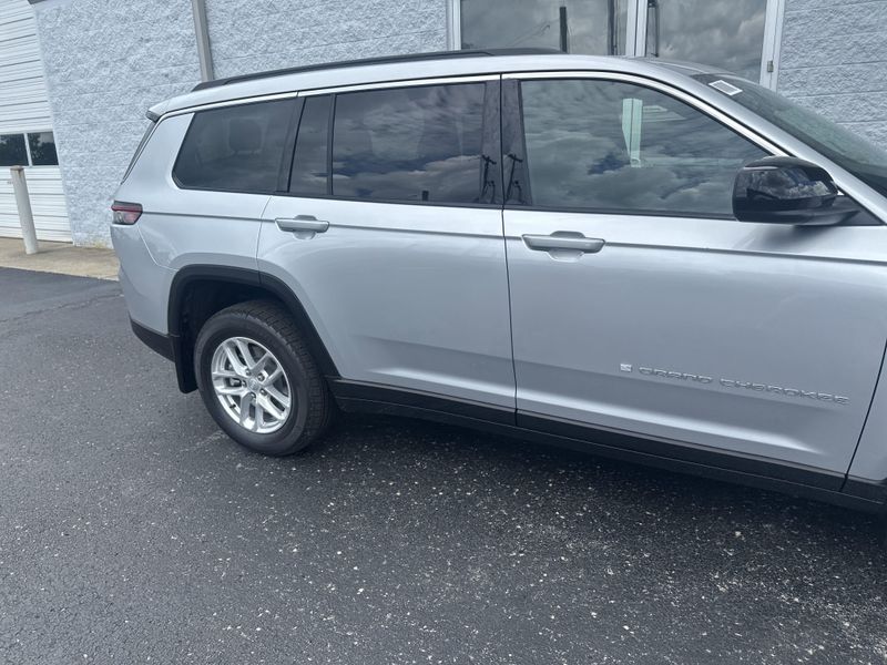 New 2025 Jeep Grand Cherokee L Laredo X 4x4Image 5