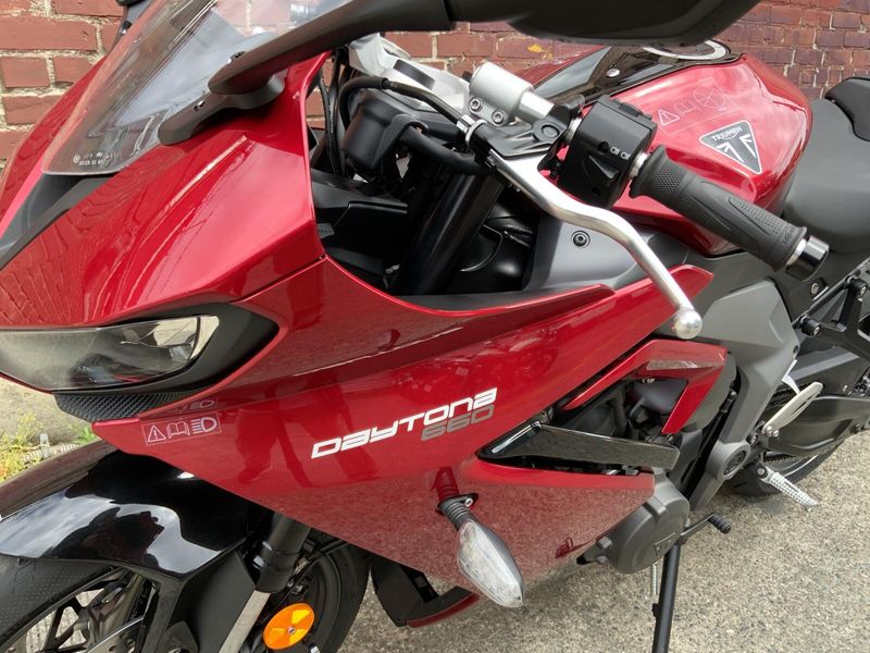 2025 Triumph Daytona 660