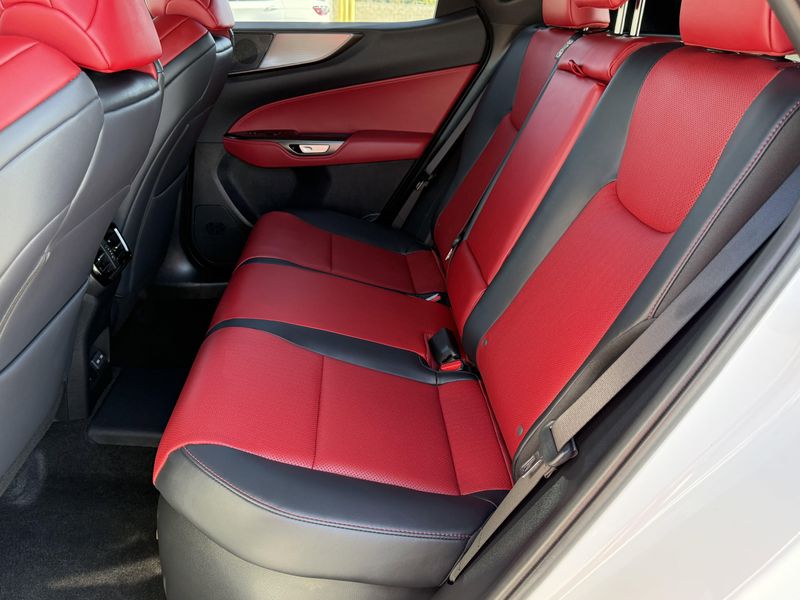Used 2025 Lexus NX 450h+ F SPORT HandlingImage 31