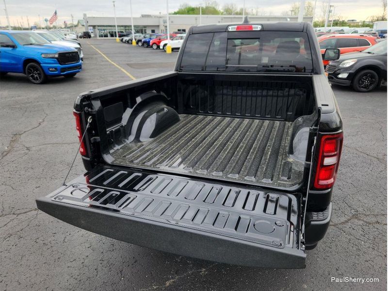New 2026 RAM 1500 Warlock Crew Cab 4x4 5'7' Box