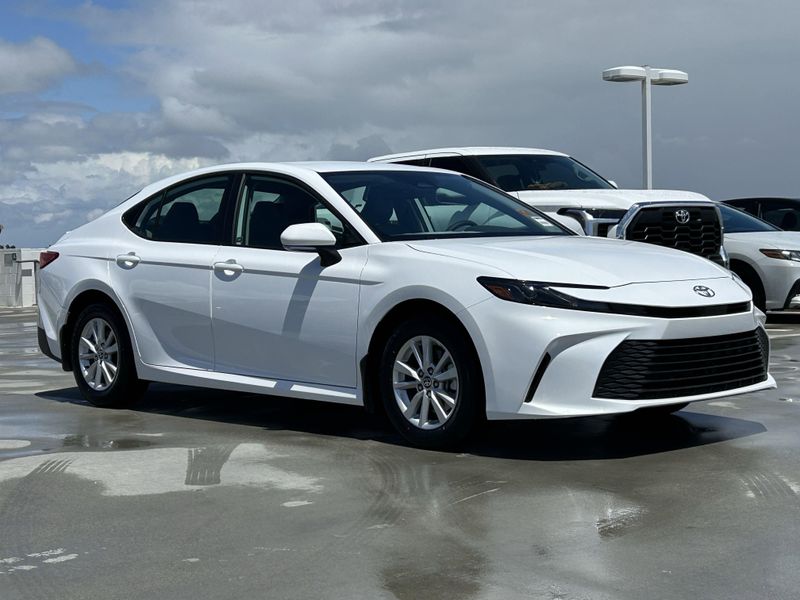2025 Toyota Camry LEImage 2