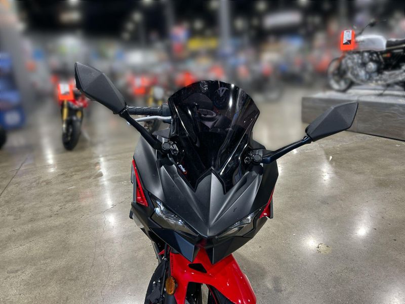 2024 Kawasaki NINJA 500 KRT SE ABS Image 18