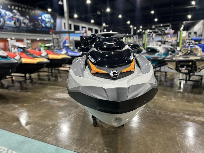New 2025 Sea-Doo FISHPRO TROPHY 170 (SOUND SYSTEM) Image 13