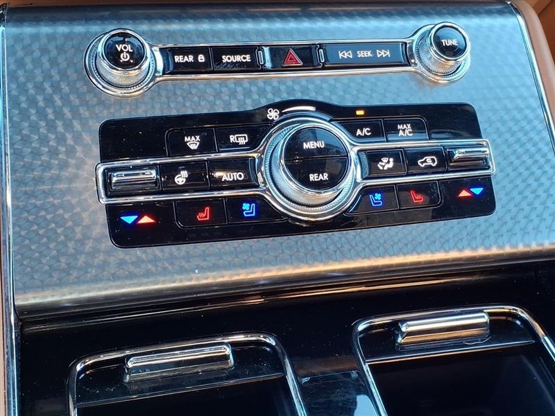 Used 2023 Lincoln Aviator Black LabelImage 9