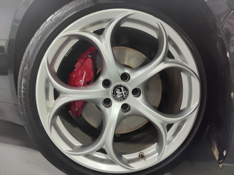 Used 2023 Alfa Romeo Giulia Lusso AWD w/Activ AsstImage 26