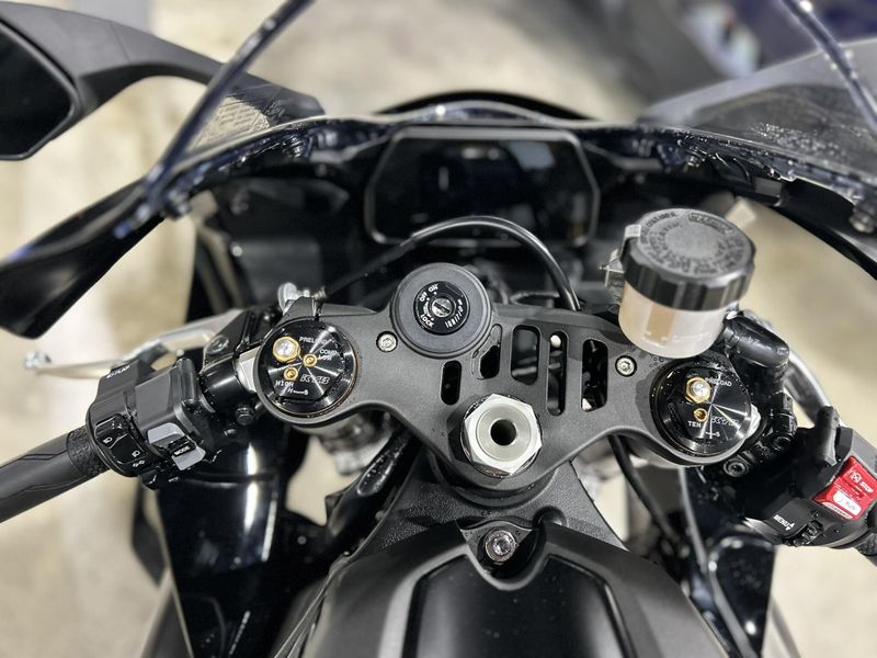 2025 Yamaha YZF-R1 Image 20