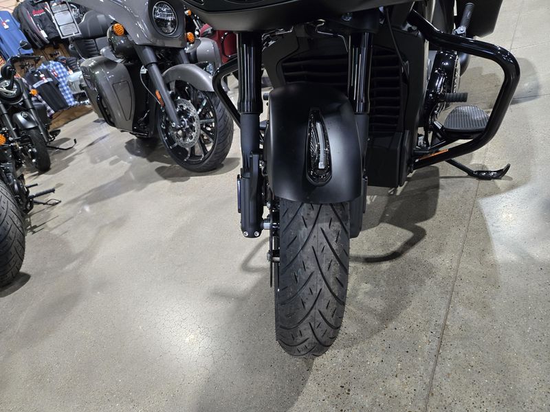 NEW 2025 INDIAN MOTORCYCLE CHALLENGER DARK HORSE 112 RA 49ST Image 23