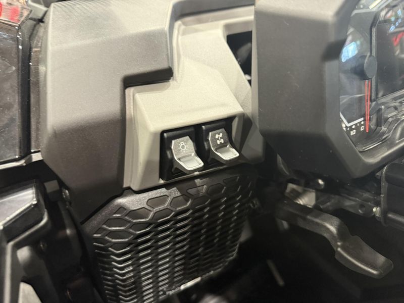 2025 Polaris RZR PRO S ULTIMATE Image 9
