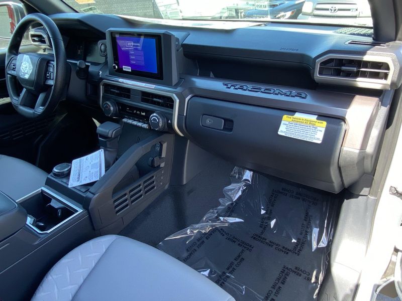 2025 Toyota Tacoma SR5Image 10