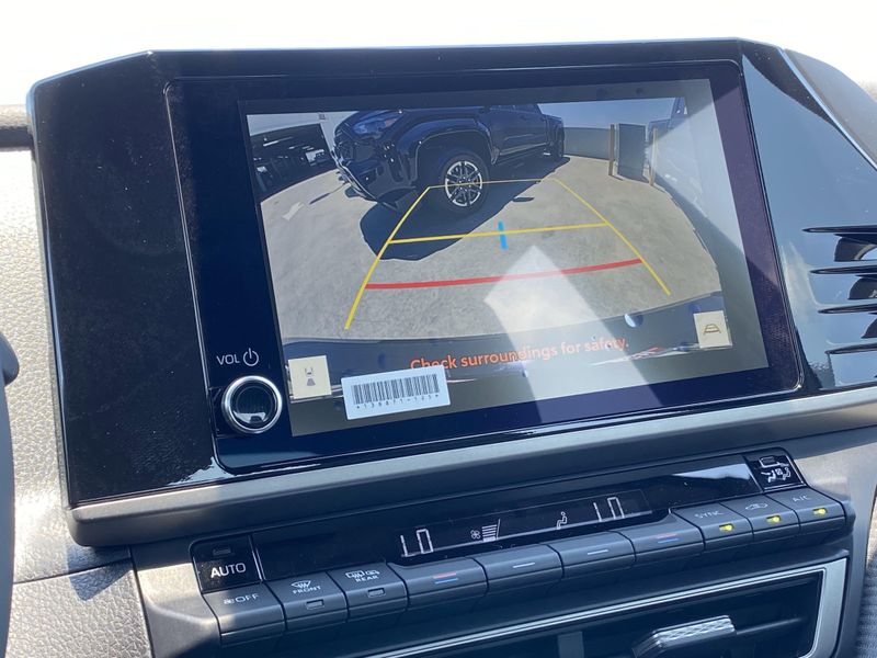 New 2025 Toyota Camry SEImage 16