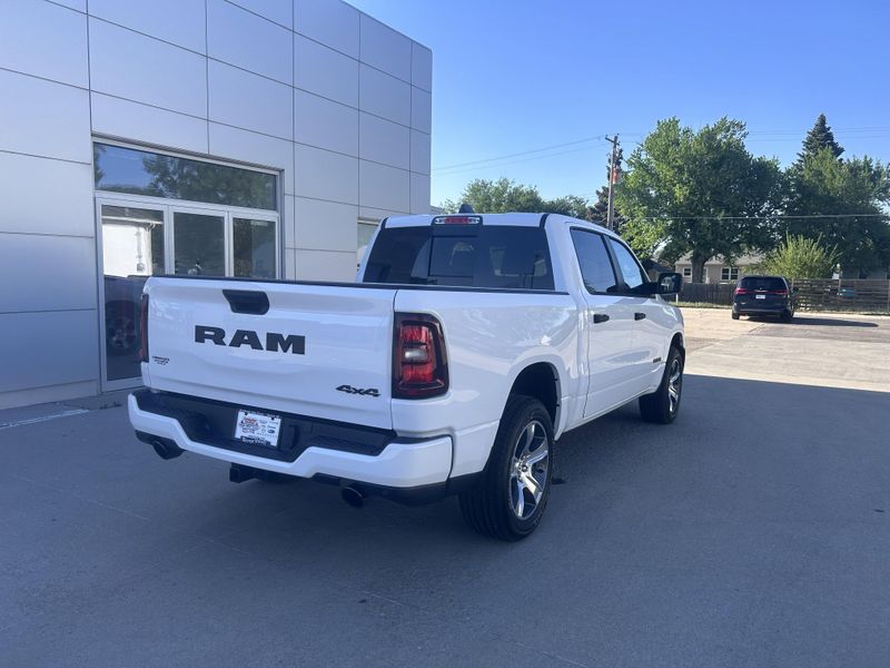 2025 RAM 1500 TradesmanImage 9