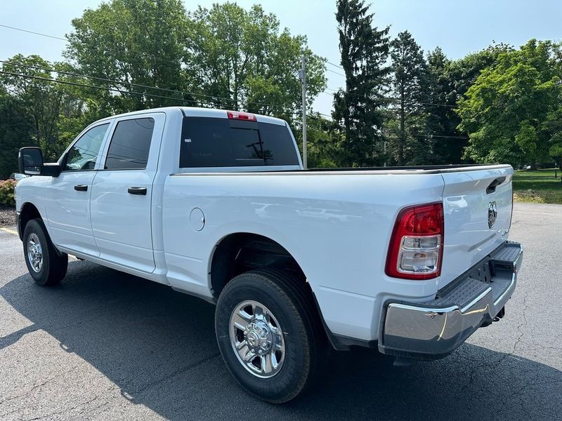 2024 RAM 2500 Tradesman Crew Cab 4x4 6