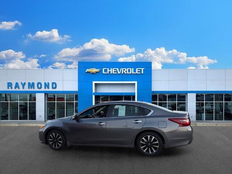 Used 2018 Nissan Altima 2.5 SVImage 6