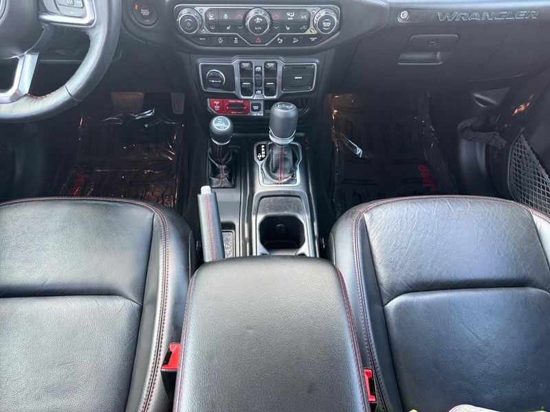 2018 Jeep Wrangler Unlimited Rubicon photo 10