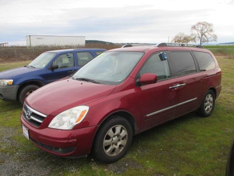Used 2007 Hyundai Entourage Image 9