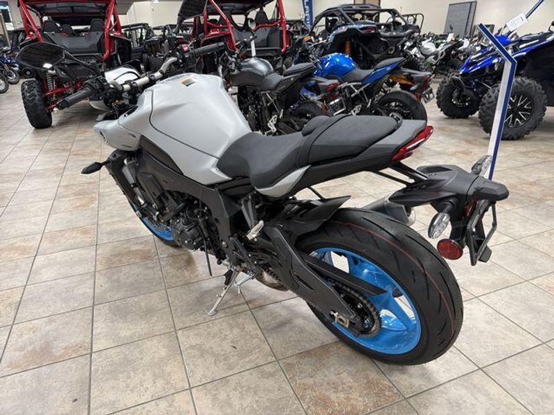 New 2026 Yamaha MT-10 Image 15